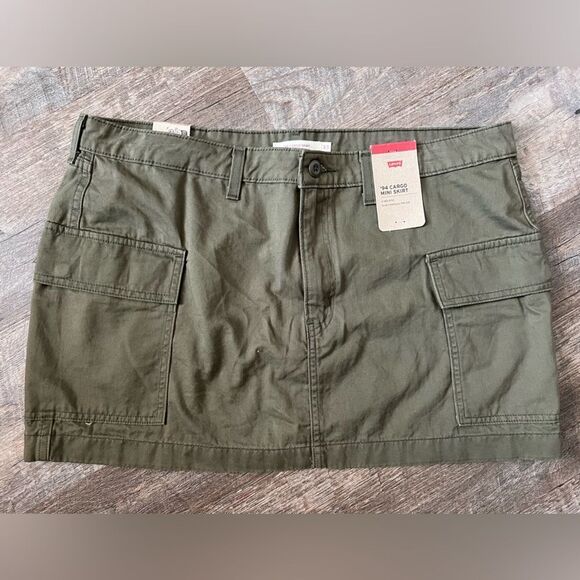 Levi's '94 Cargo Twill Mini Skirt- Size 33 - Picture 1 of 7
